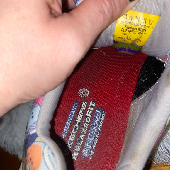 Skechers - Picture 7 of 16